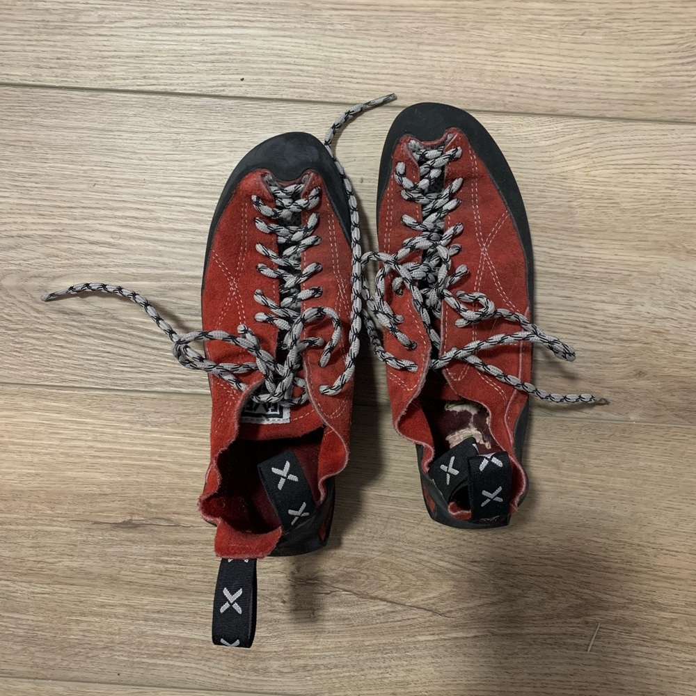 Five Ten Stealth C4 5.10 Size 39.5 Unisex Coyote Red Rock Wall Climbing Shoes